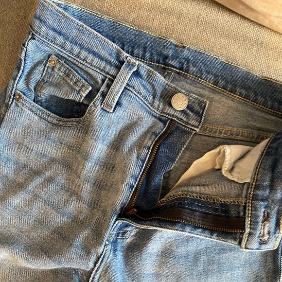 BDG Urban Outfitters Mom Jeans! SIZE 8 - Picture 3 of 7